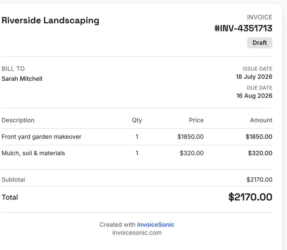 Live invoice preview with itemised lines and automatic totals